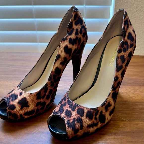 Nine West Brown and Black Peep Toe Stiletto Heels - Picture 3 of 10